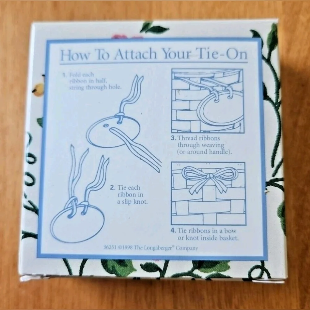 Longaberger 1999 Mother's Day Tie-On Ceramic Tag, Dated 1999 - NIB